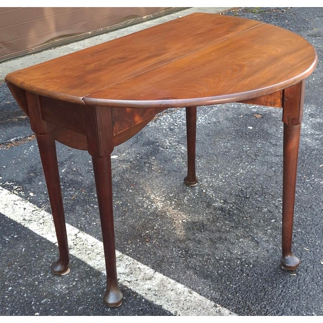 Late 19th Century 19th Century Queen Anne Style Walnut Drop-Leaf Center Table For Sale - Image 5 of 12