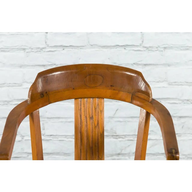Chinese Chinese Early 20th Century Horseshoe Back Armchair with Carved Reeded Splat For Sale - Image 3 of 13