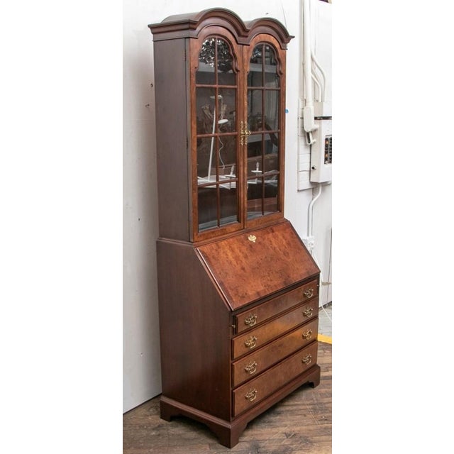 1970s Hickory Chair Company Historical James River Plantations Burlwood