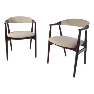 Mid-Century Modern Dining Chairs in Bouclé and Walnut attributed to Thomas Harlev, 1960s, Set of 2 For Sale