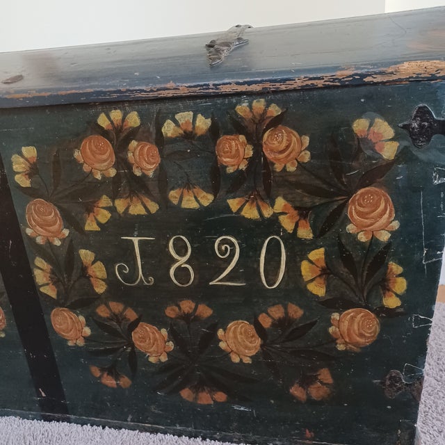 Early 19th Century Swedish Dome Top Wedding Trunk For Sale - Image 4 of 13