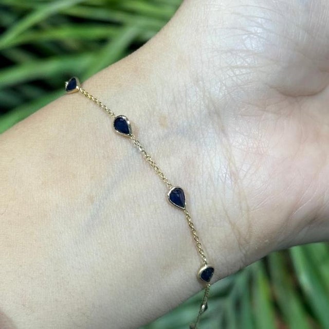 VRJewels 2.05ct Bezel Set Blue Sapphire Station Bracelet in 14k Yellow Gold For Sale - Image 13 of 18
