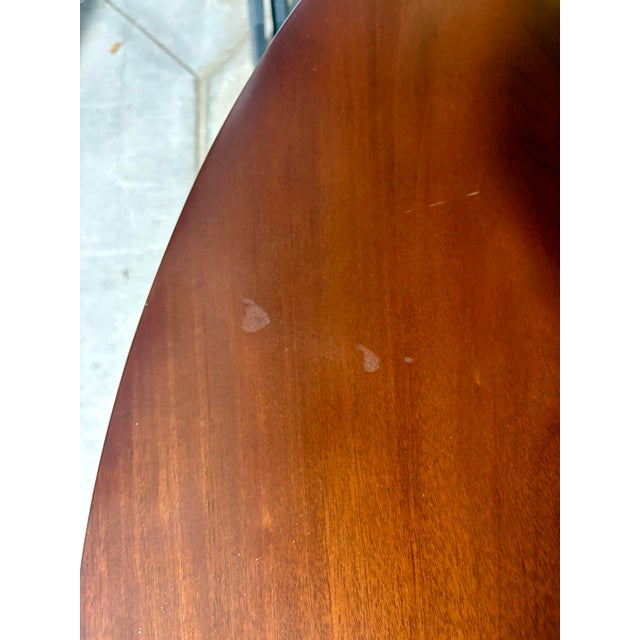 Federal Style Mahogany Dining Table by Kindel, 20th Century. Includes 4 Leaves For Sale - Image 13 of 13