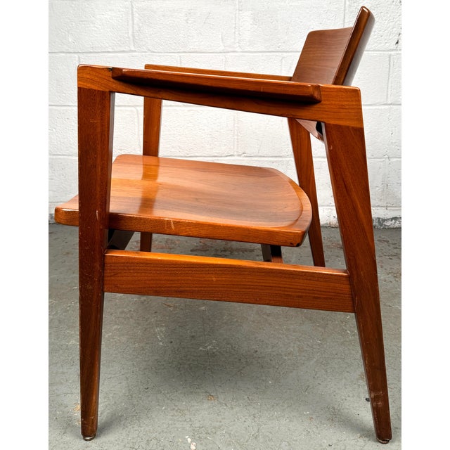 Mid-Century Modern Mid-Century Walnut Chair by Gunlocke For Sale - Image 3 of 12