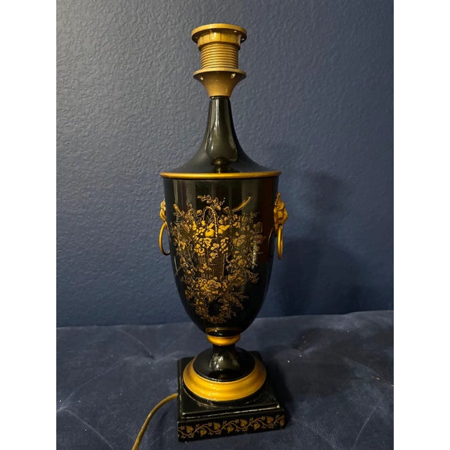 1960s Georgian Tole Lamp With Shade For Sale - Image 4 of 11
