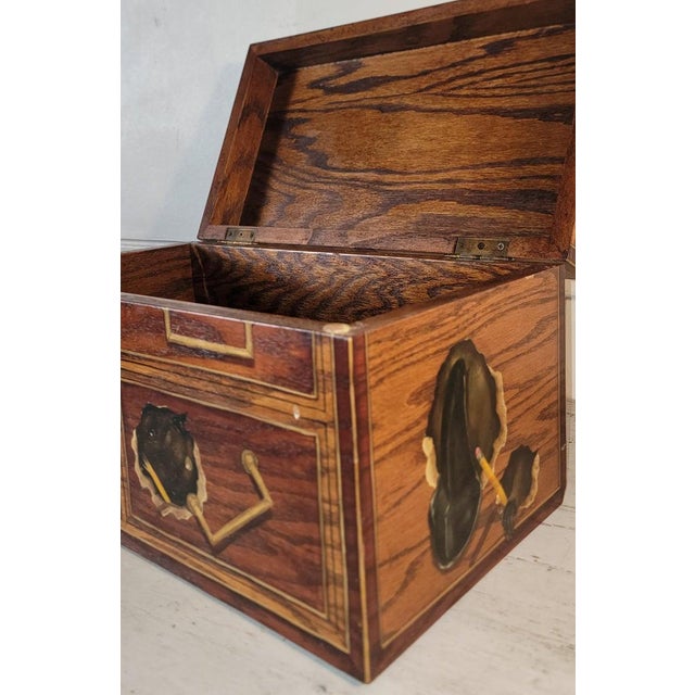 Brown 20Thc Original Painted Beavers Hand Made Box For Sale - Image 8 of 9