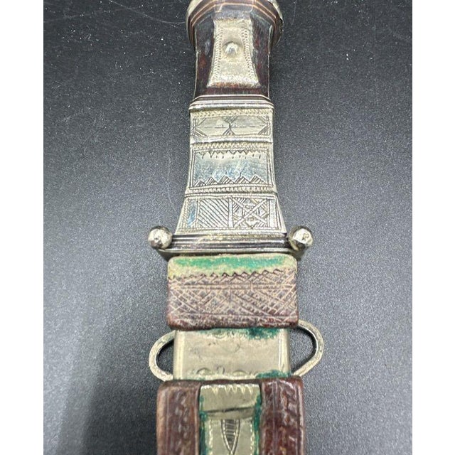 Tuareg Dagger With Hand Tooled Leather & Metal Scabbard For Sale - Image 4 of 16