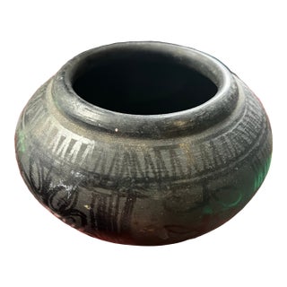Vintage Blackware Detailed Asian Style Pottery Bowl For Sale