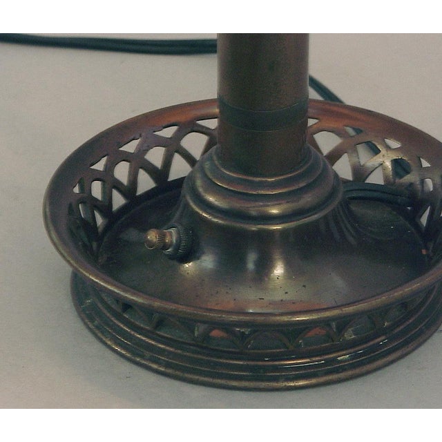 1920s Vintage Mutual Sunset Lamp Co Mica Shade, Bronze Patina 3-Light Table Desk Lamp For Sale - Image 5 of 7