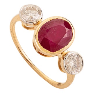 2.83 Ct Mozambique Oval Ruby & Diamond Three Stone Ring in 14k Yellow Gold Size 6 For Sale