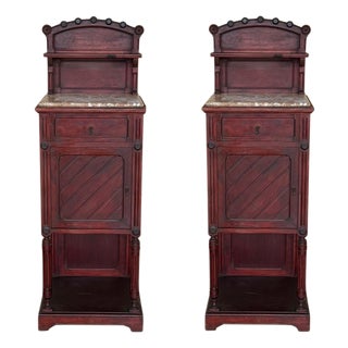 Early 20th Century Pair of Art Nouveau Italian Nightstands in Solid Walnut with crest For Sale