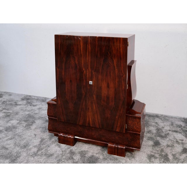 Brown Art Deco Bookcase or Bar Cabinet in Hand-Polished Shellac Ash and Thuja Burl Wood, France, 1930s For Sale - Image 8 of 11