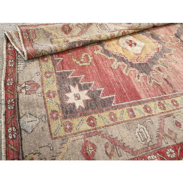 Galerie Shabab Collection Mid-20th Century Turkish Anatolian Gallery Rug For Sale - Image 10 of 10