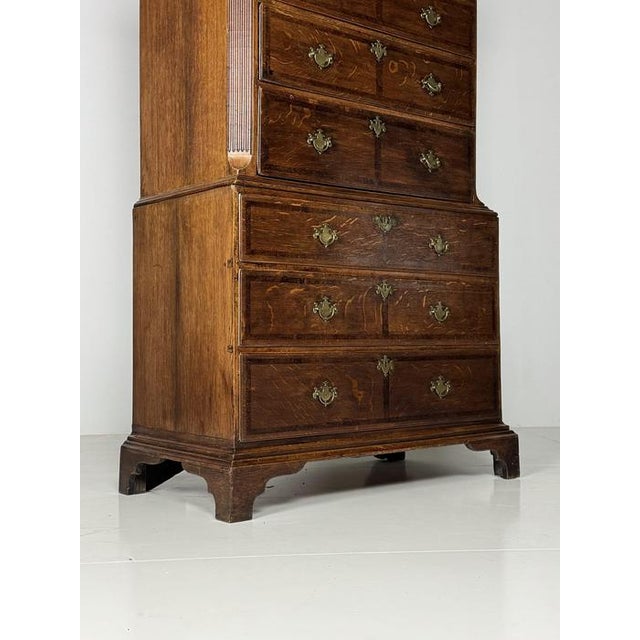 English Tallboy in Oak, 1800s For Sale - Image 6 of 18