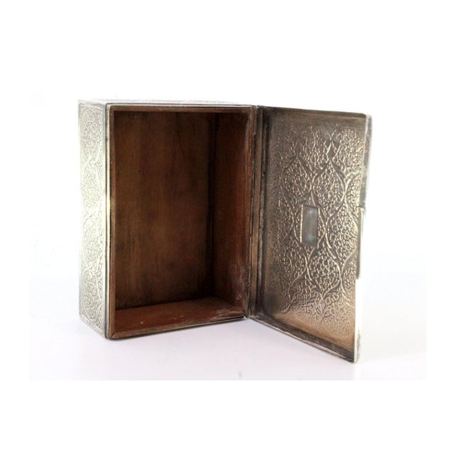 Silver Snuffbox with Reliefs, in Very Good conditions. Designed from 2000 This piece has an attribution mark, I am sure...