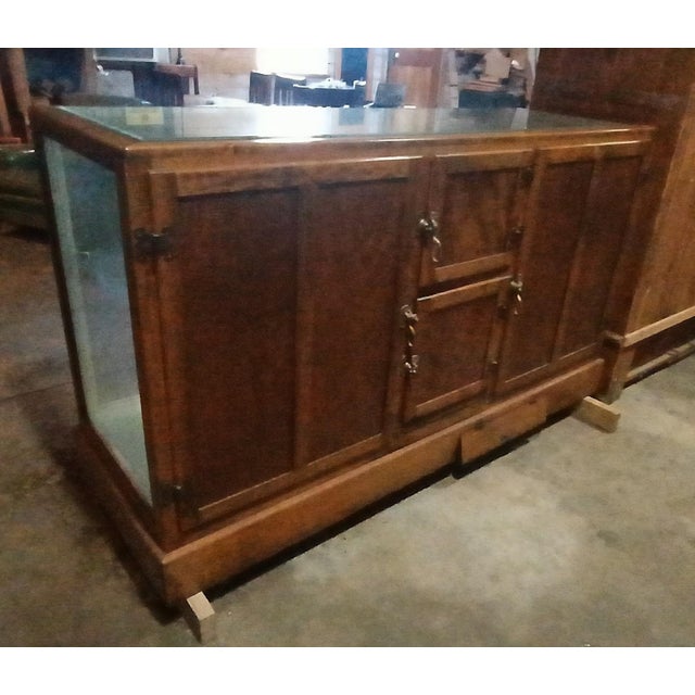 Brown Early 20th Century Downing Mfg. Co. Oak Mercantile Display With Ice Box For Sale - Image 8 of 12