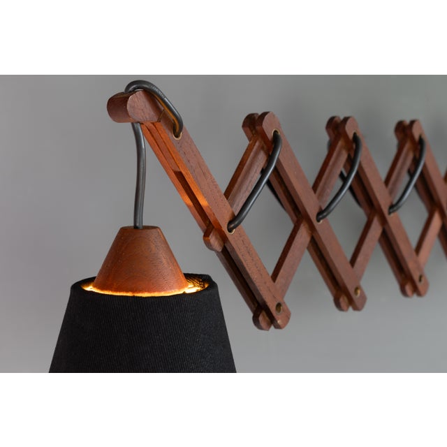1960s Vintage Extendable Teak Wall Light, 1960s For Sale - Image 5 of 10