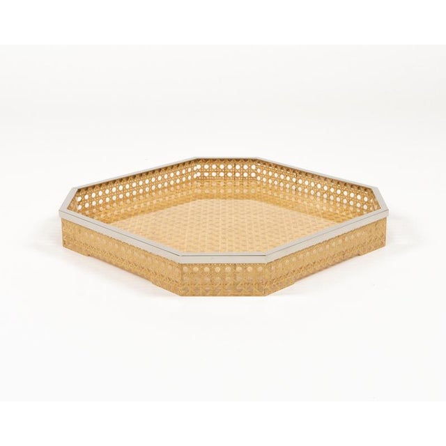 Plastic Centerpiece in Acrylic Glass, Wicker and Brass in the style of Christian Dior, Italy, 1970s For Sale - Image 7 of 14