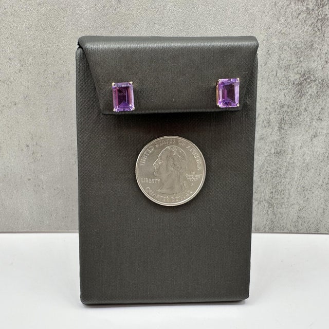 Early 21st Century Amethyst Stud Earrings 14kt Yellow Gold 8x6mm Emerald Cut Estate, Pair For Sale - Image 5 of 6