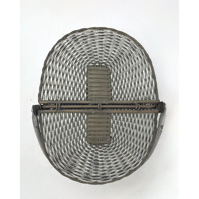1950s Mid-Century Woven Aluminum and Brass Lidded Basket For Sale - Image 5 of 6