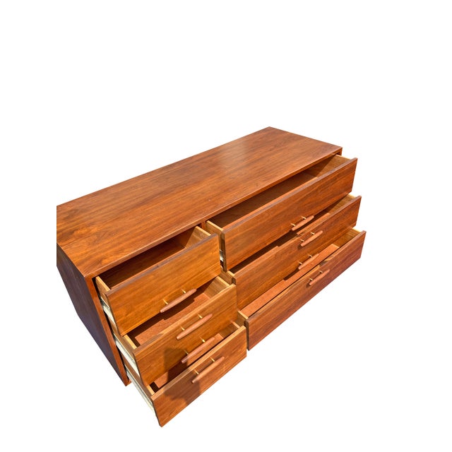 Vintage Mid Century Modern Credenza Cabinet or Dresser in Danish Style For Sale In New York - Image 6 of 9