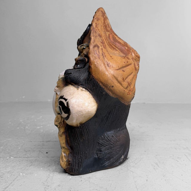 Ceramic Japanese Shōwa Shigaraki Ware Tanuki Statue, 1960s For Sale - Image 7 of 12