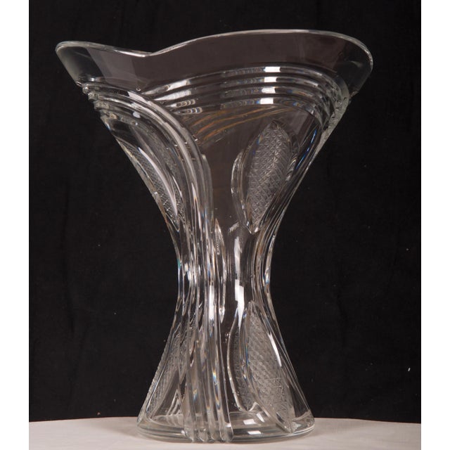 Vintage Crystal Flower Vase, 1970s , in Very Good conditions. Designed 1970 to 1979