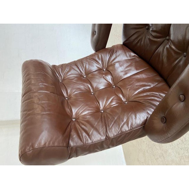 Vintage Brown Leather Ekornes Stressless Reclining Lounge Chair & Stool 1960,s For Sale - Image 6 of 18