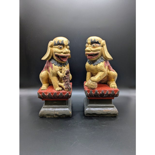 Traveling Man Treasures is selling this unique pair of Chinese guardian lions, commonly known as Foo Dogs or Fu Lions,...