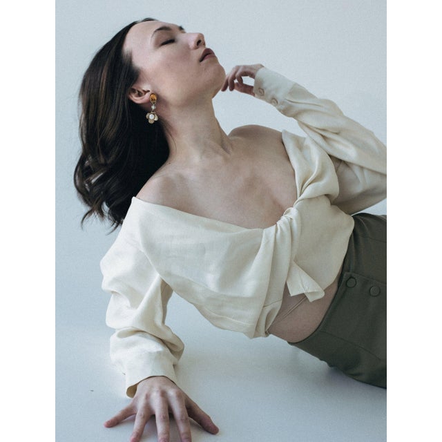 Contemporary Amber Earrings, A Pair For Sale - Image 3 of 3