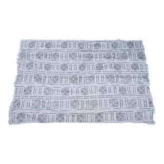 Early 20th Century White and Black Mudcloth Textile Mali 58 x 40 MATTER COLLECTION For Sale