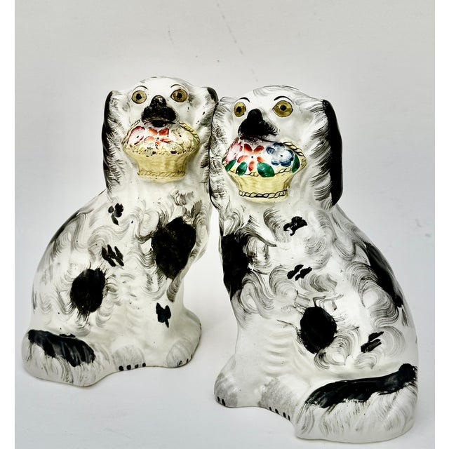 Staffordshire Flower Basket Spaniel Dogs, Pair, Black and White England 19th Century For Sale - Image 17 of 17