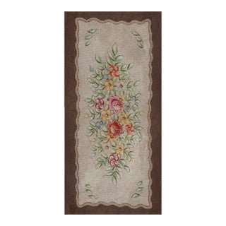 A Ivory Background Color With Beautiful Roses Centerpiece in Floral Pattern Antique American Hooked Rug For Sale