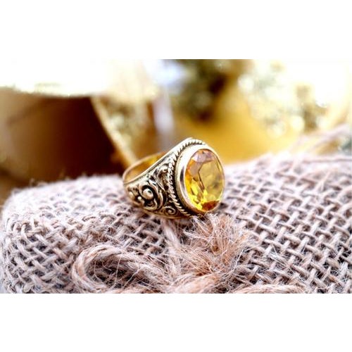 Gold Ring Chiseled with Citrine For Sale - Image 10 of 10