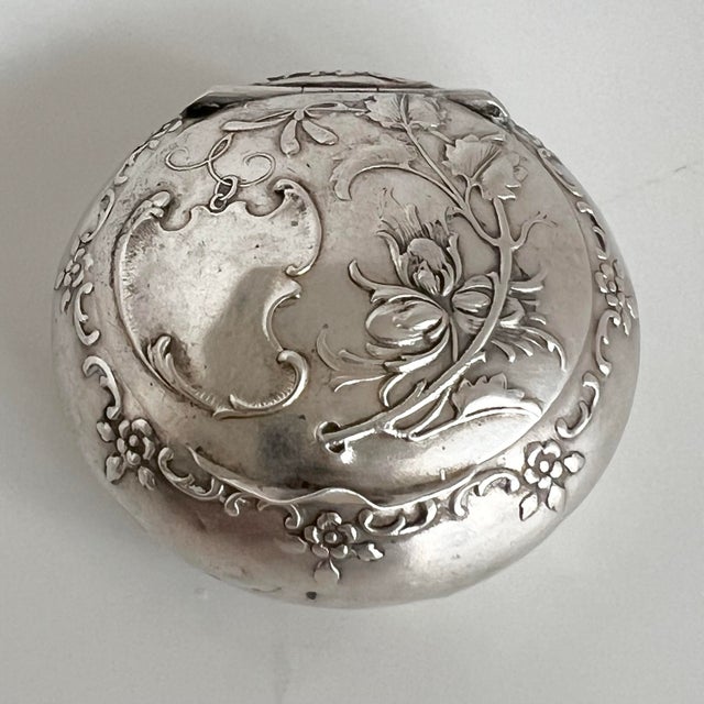 Art Nouveau Antique Art Nouveau Repoussé Silver 800 Pill Box With Gilt Interior, Circa 1900 For Sale - Image 3 of 12
