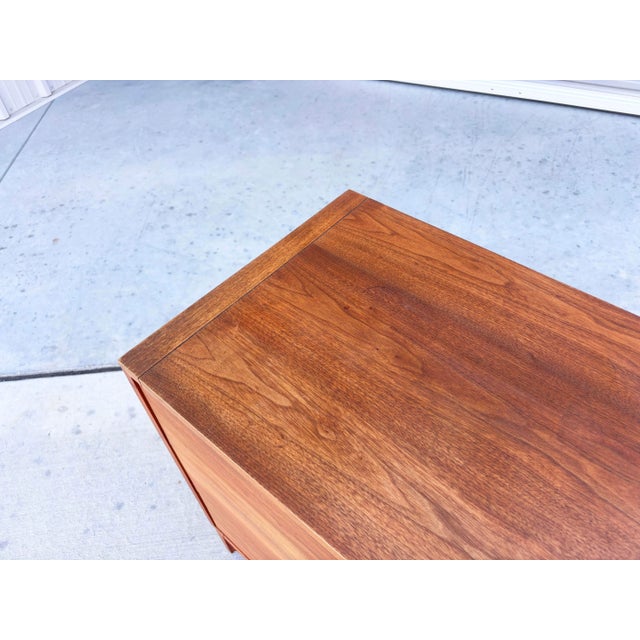 1960s Mid Century Walnut Chest of Drawers by John Keal for Brown Saltman For Sale - Image 12 of 13