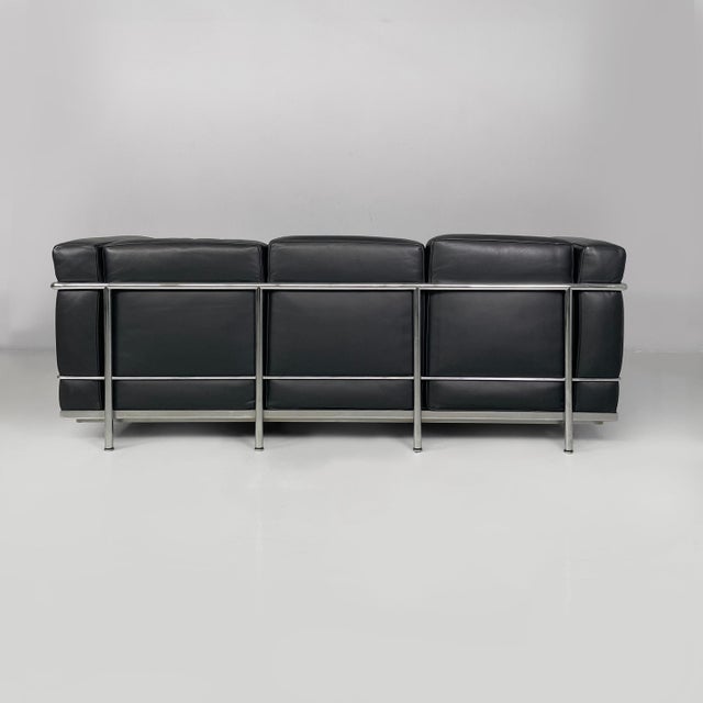 Cassina Italian Modern Black LC2 Sofa by Le Corbusier, Jeanneret and Perriand for Cassina, 1980s For Sale - Image 4 of 18