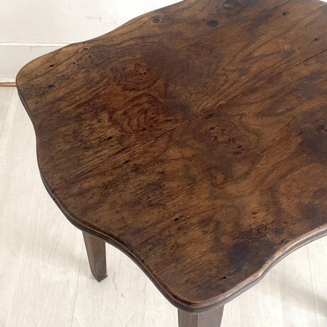 Signs of use and wear Stable and functional Solid wood