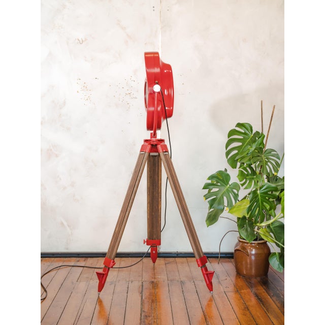 1990s Surgical Hospital Spotlight Floor Lamp on Wooden Tripod from Heraeus Hanaulux, 1990s For Sale - Image 5 of 16