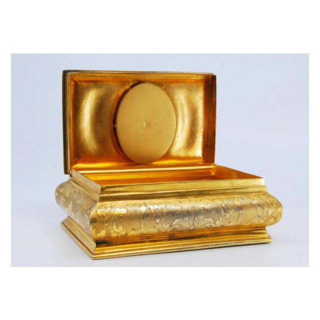 Jewelry Box in Gilded Silver with Engraved Plant Motifs For Sale - Image 5 of 9