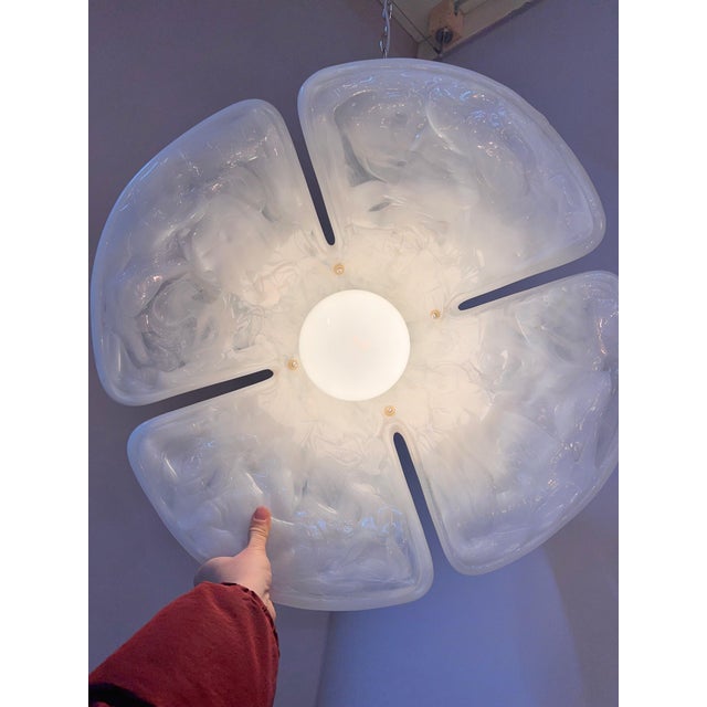 This extraordinary flower-shaped pendant lamp showcases the playful side of German Space Age design. It was created by the...