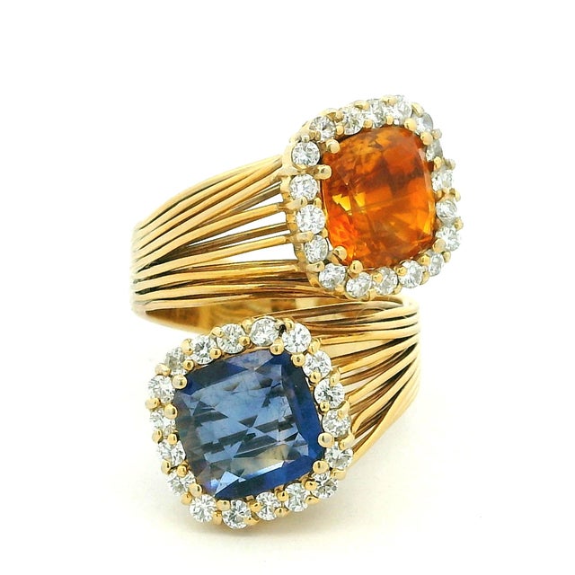 Italian Modernist 18k Gold Blue & Orange Sapphire Diamond Bypass Ring, Circa 1980, Size 7.75 For Sale - Image 10 of 11