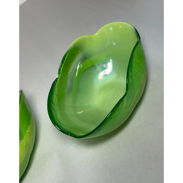 Glass Vintage Italian Murano Green Art Glass Bowls, Set of 4 For Sale - Image 7 of 17
