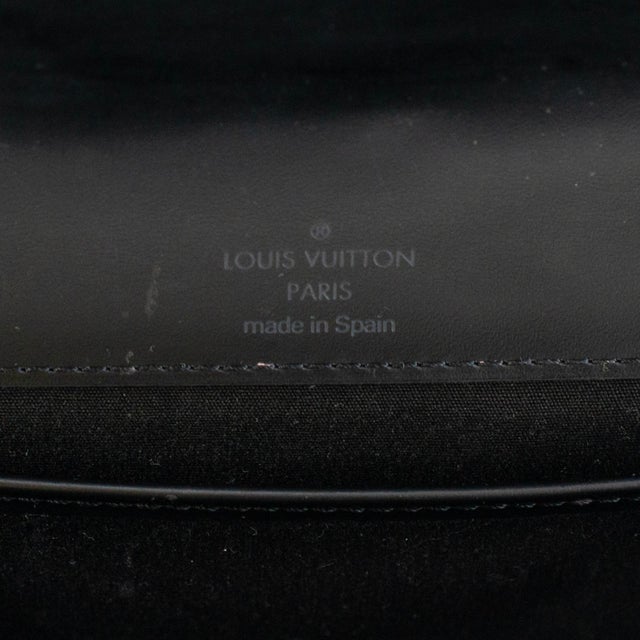 Louis Vuitton Black Epi Leather M53732 Honfleur Noir Convertible Baguette Bag For Sale - Image 11 of 15