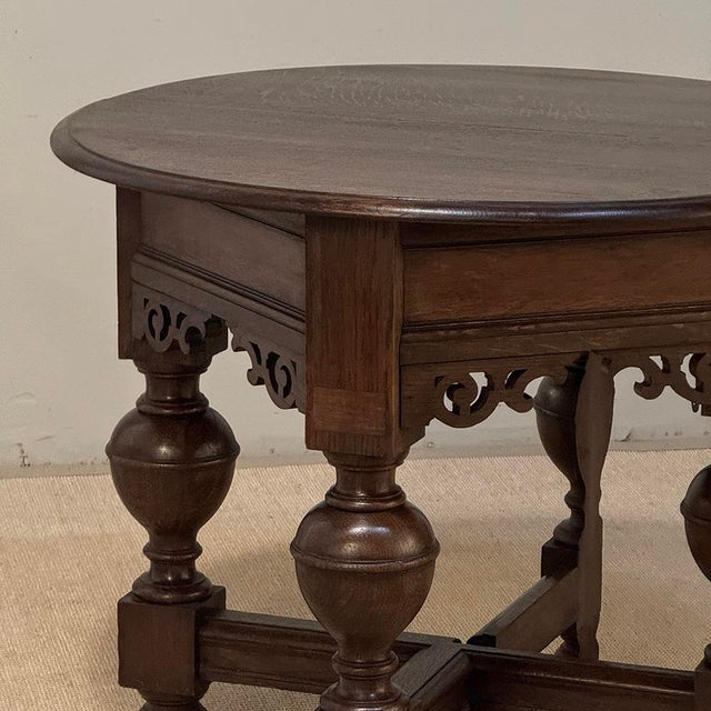 19th Century English Oak Gateleg Drop Leaf Occasional Table For Sale - Image 13 of 18