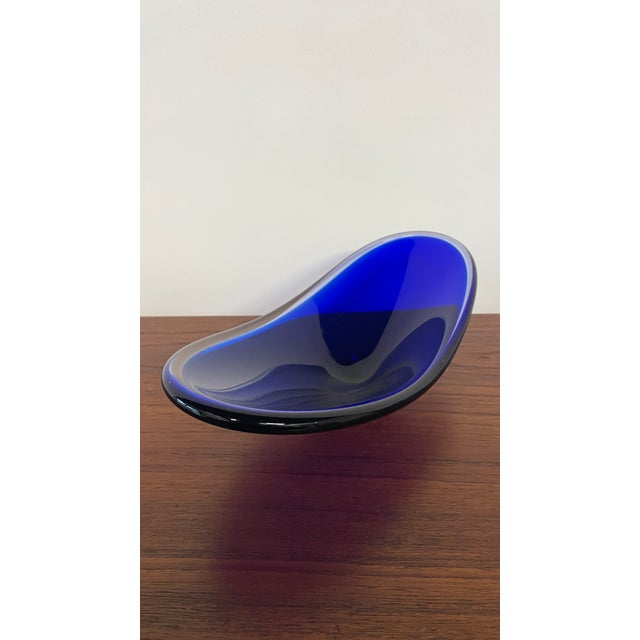 Mid-Century Sculptural Blue Art Glass Dish, 1960s For Sale - Image 12 of 14