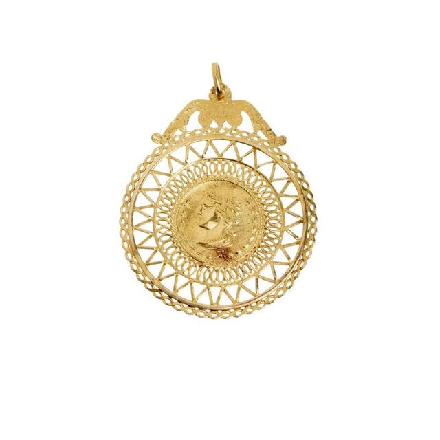 Portuguese Pendant in 19.2k Gold, 20th Century For Sale - Image 6 of 6