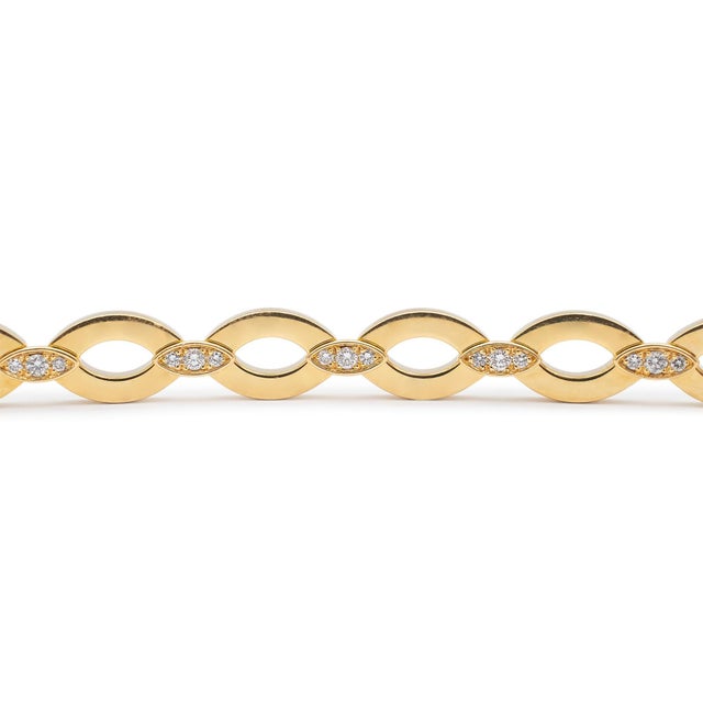 Modern Vintage Cartier 18K Yellow Gold Diadea Diamond Oval Link Bracelet For Sale - Image 3 of 7