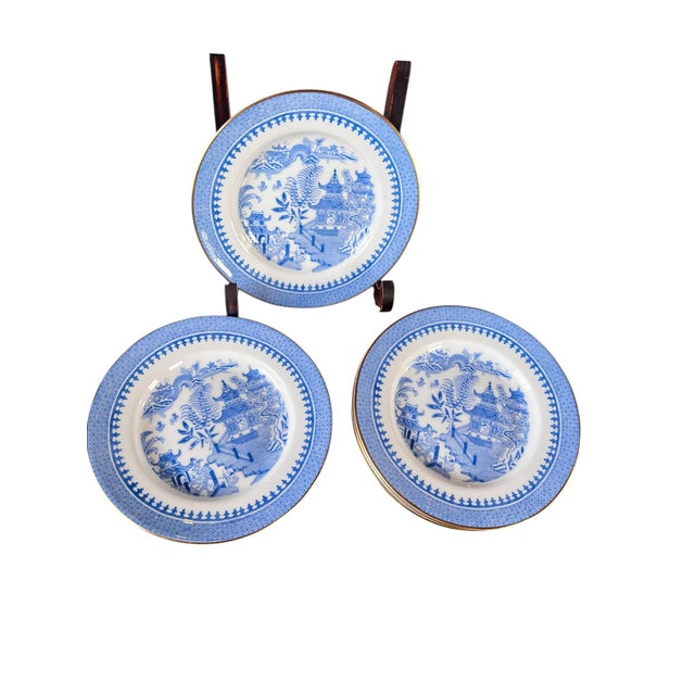 Great set of classic blue willow pattern Royal Worcester Chinoiserie plates. Plates date from the late 1800s to the early...
