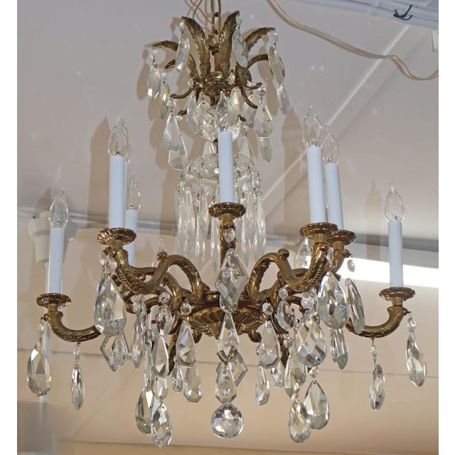 Gold 1950's Hollywood Regency French Style Brass & Crystal 12 Light Chandelier For Sale - Image 8 of 14